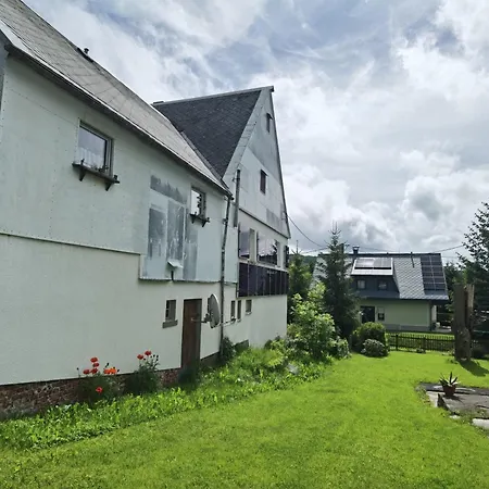 Lägenhet Berghaus Am Felsbruch Ot Hammerunterwiesenthal